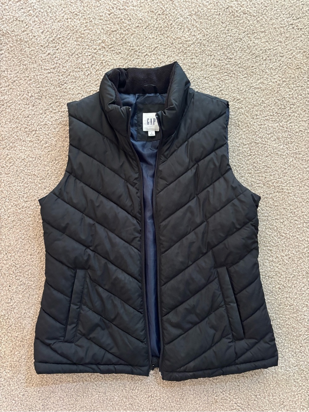GAP Women's Black Quilted Puffer Vest